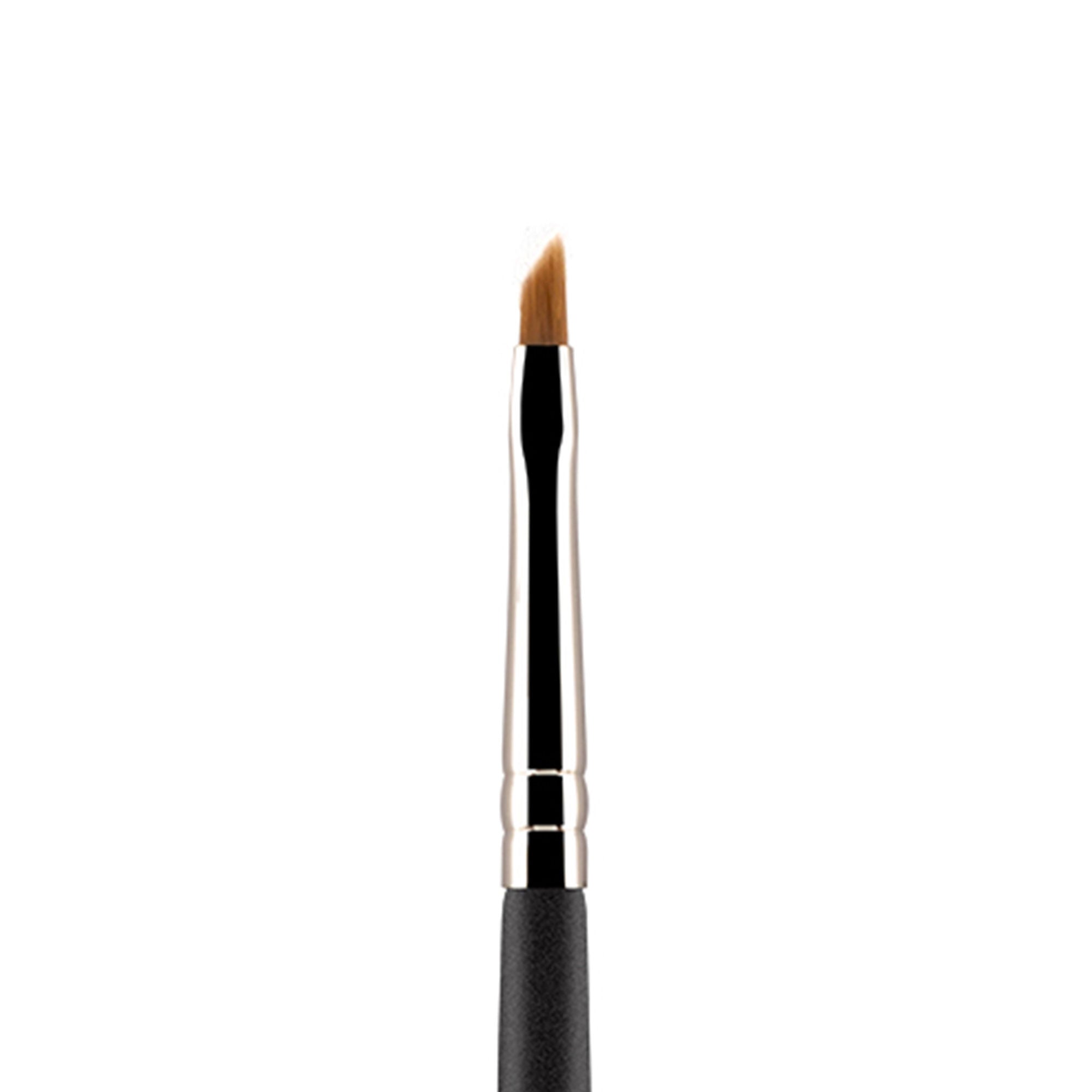 PAC Studio Eyeliner Brush - 121