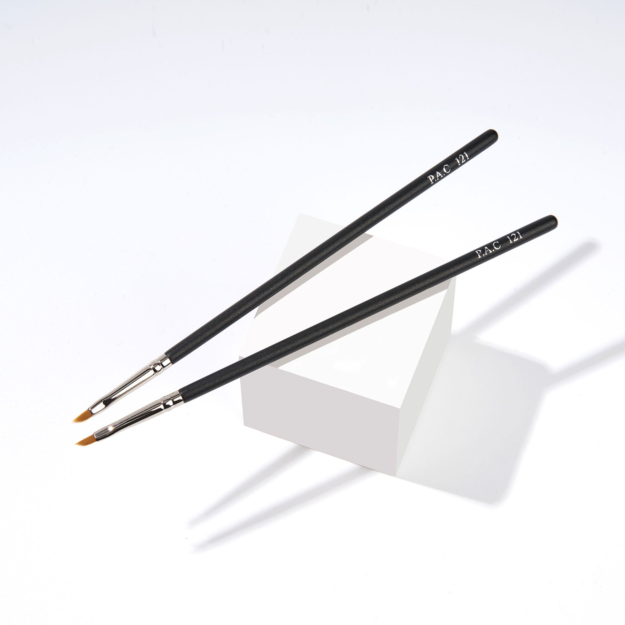 PAC Studio Eyeliner Brush - 121