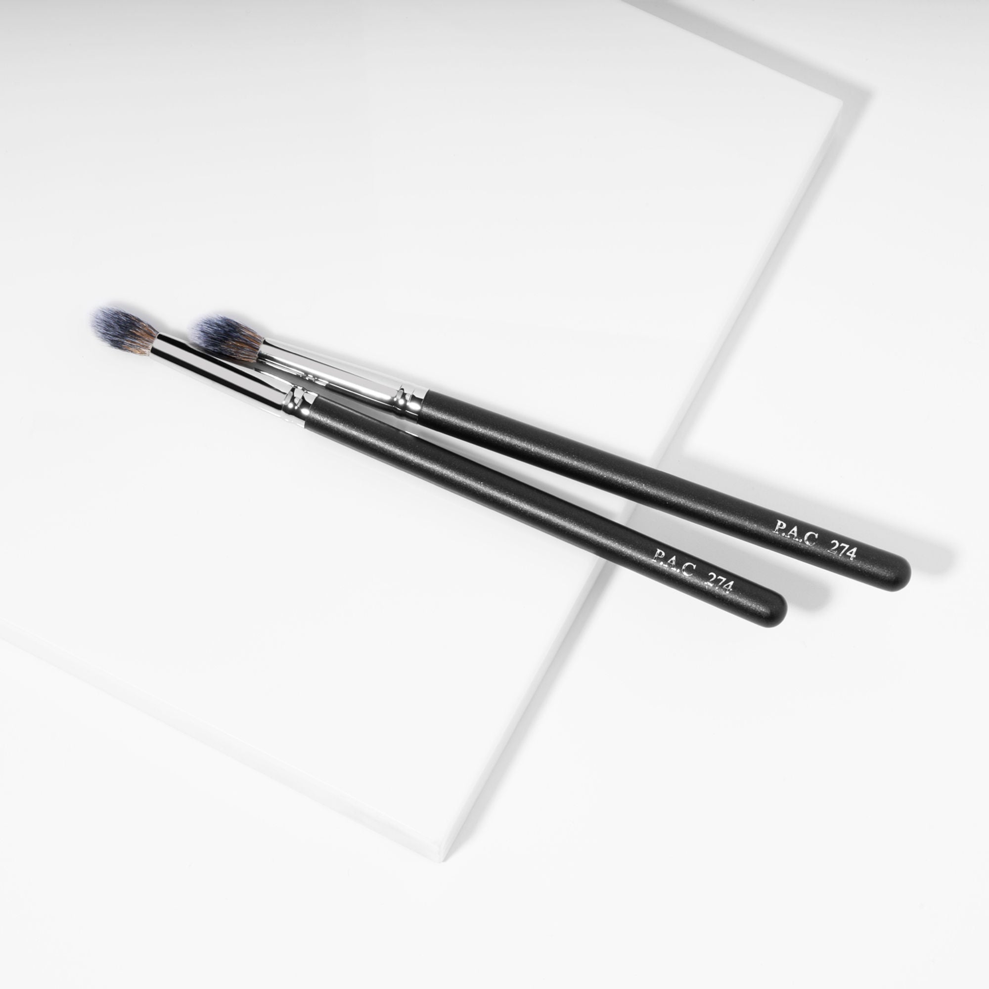 PAC Studio Blending Eyeshadow Brush - 274