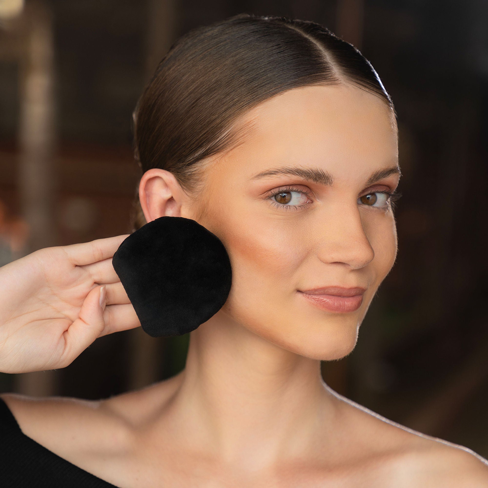 PAC Studio Spotlight Contour Puff