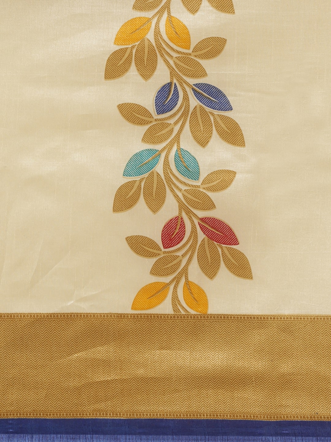 Saree Mall Off-White & Beige Printed Saree - Distacart