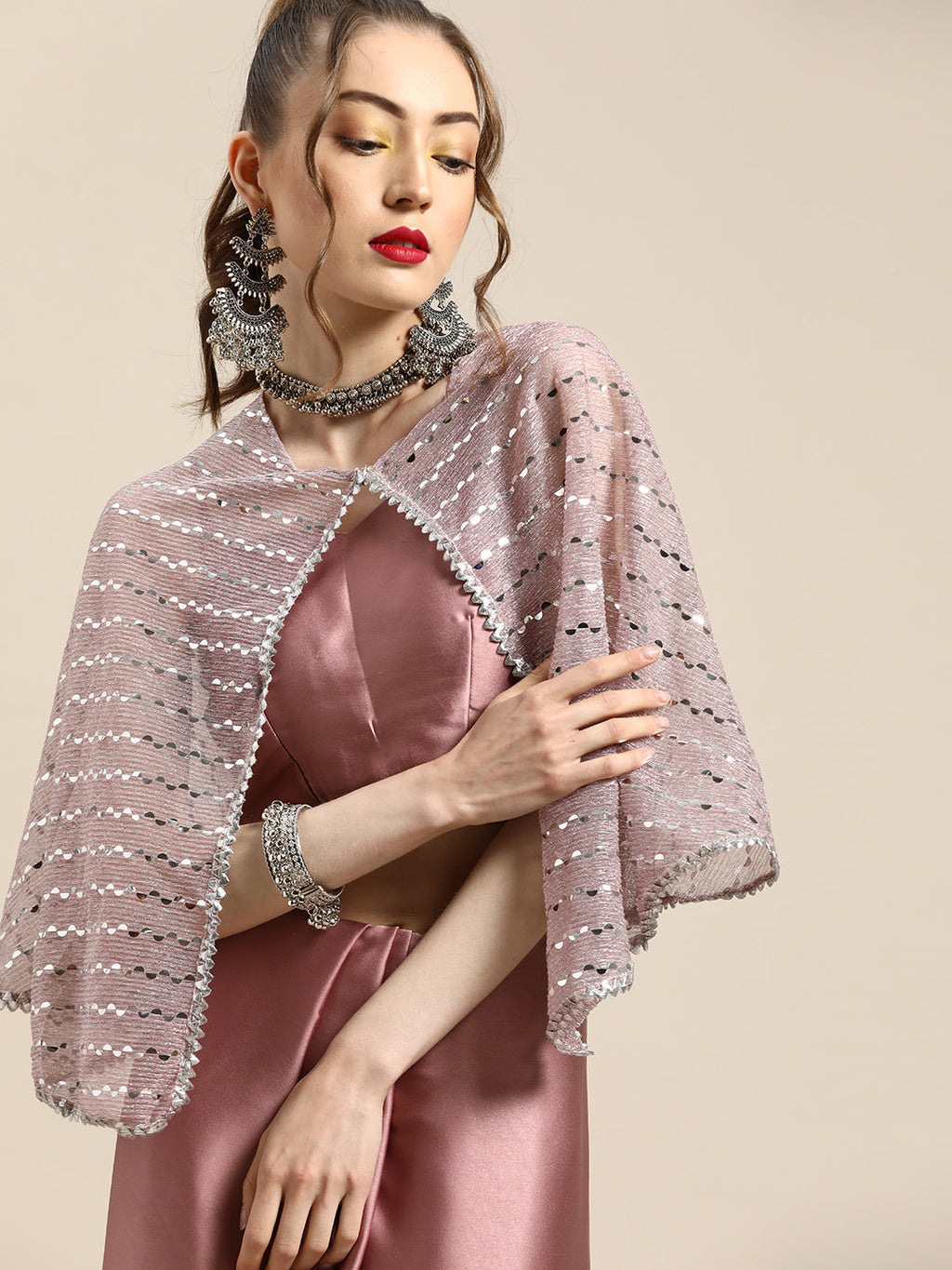 Tikhi Imli Trendy Mauve Sleek Poly Crepe Saree with Embellished Border & Cape - Distacart