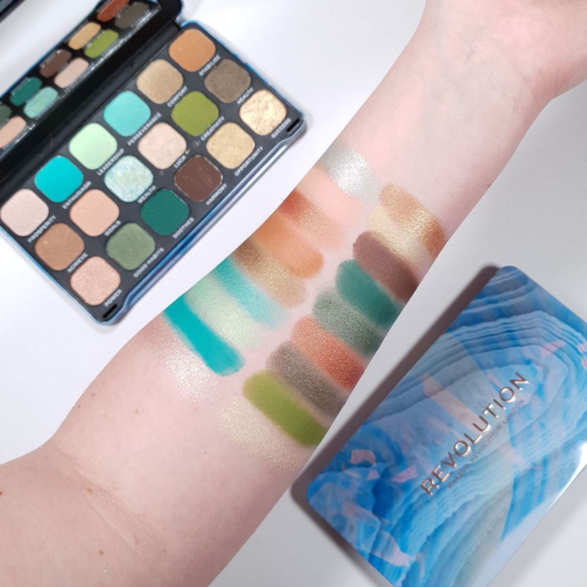 Makeup Revolution Crystal Aura Forever Flawless Shadow Palette Aventurine - Distacart