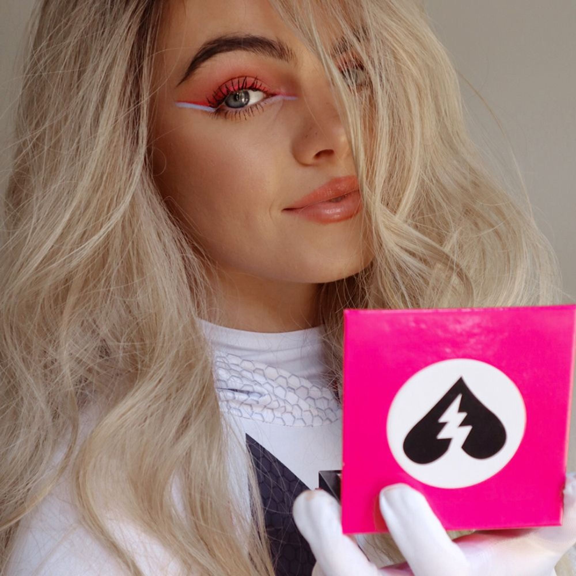 Makeup Revolution X Fortnite Cuddle Team Leader 9 Pan Shadow Palette - Distacart