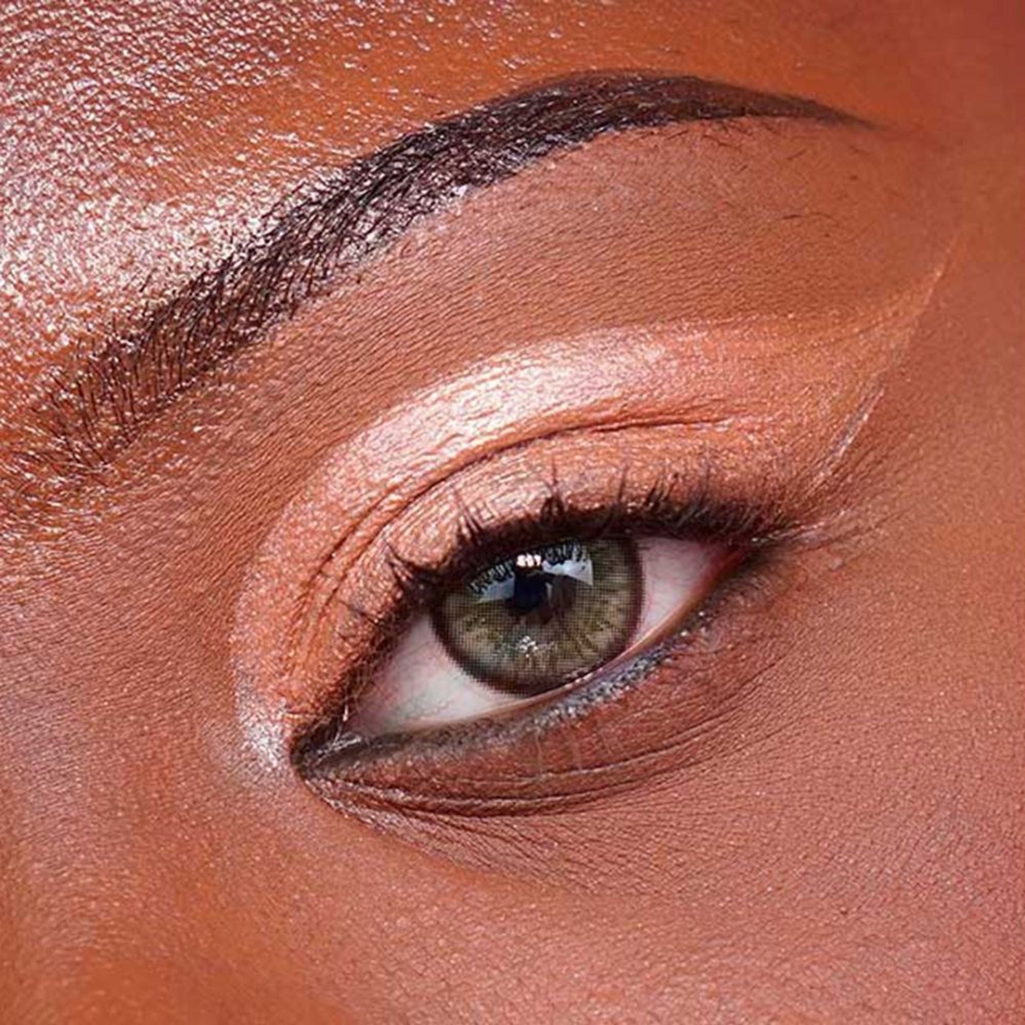 Makeup Revolution Mousse Shadow - Champagne - Distacart