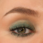 Makeup Revolution Mousse Shadow - Emerald Green - Distacart