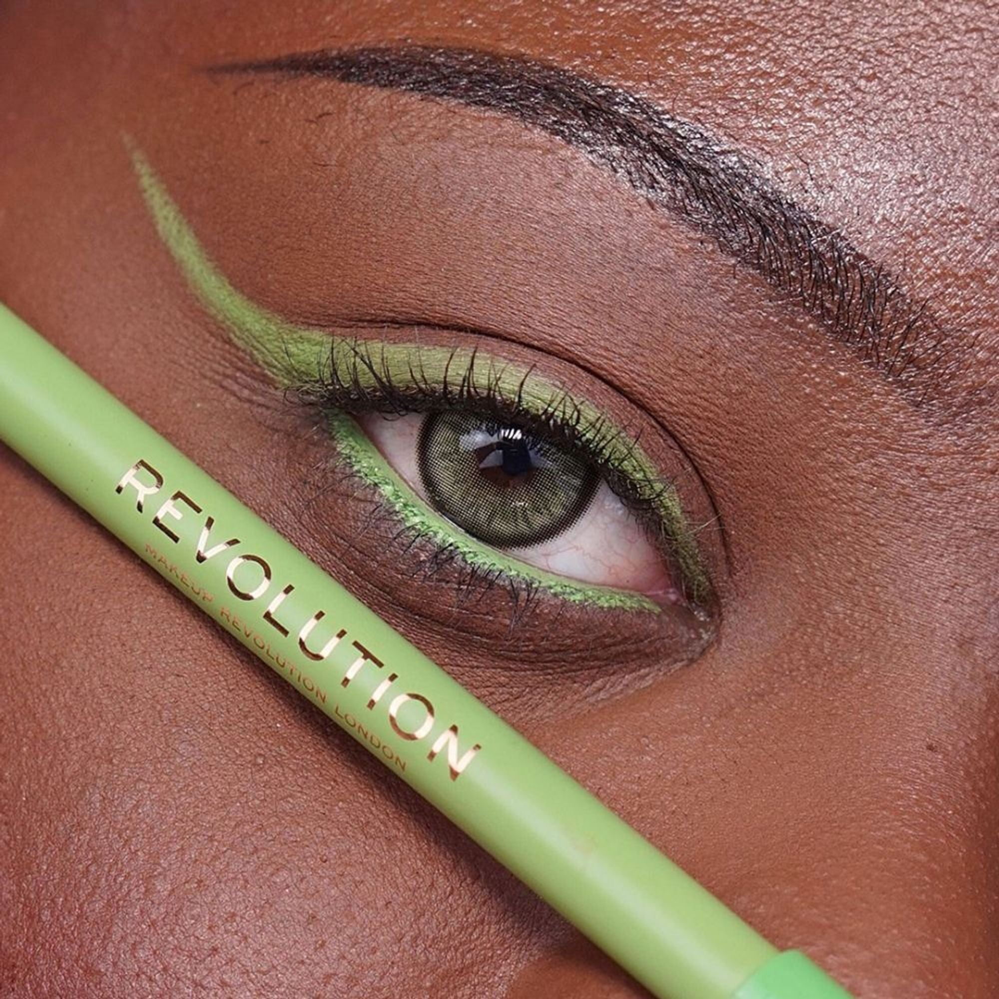 Makeup Revolution Streamline Waterline Eyeliner Pencil-Ultra Creamy Smudge Proof Smokey Looks - Green - Distacart
