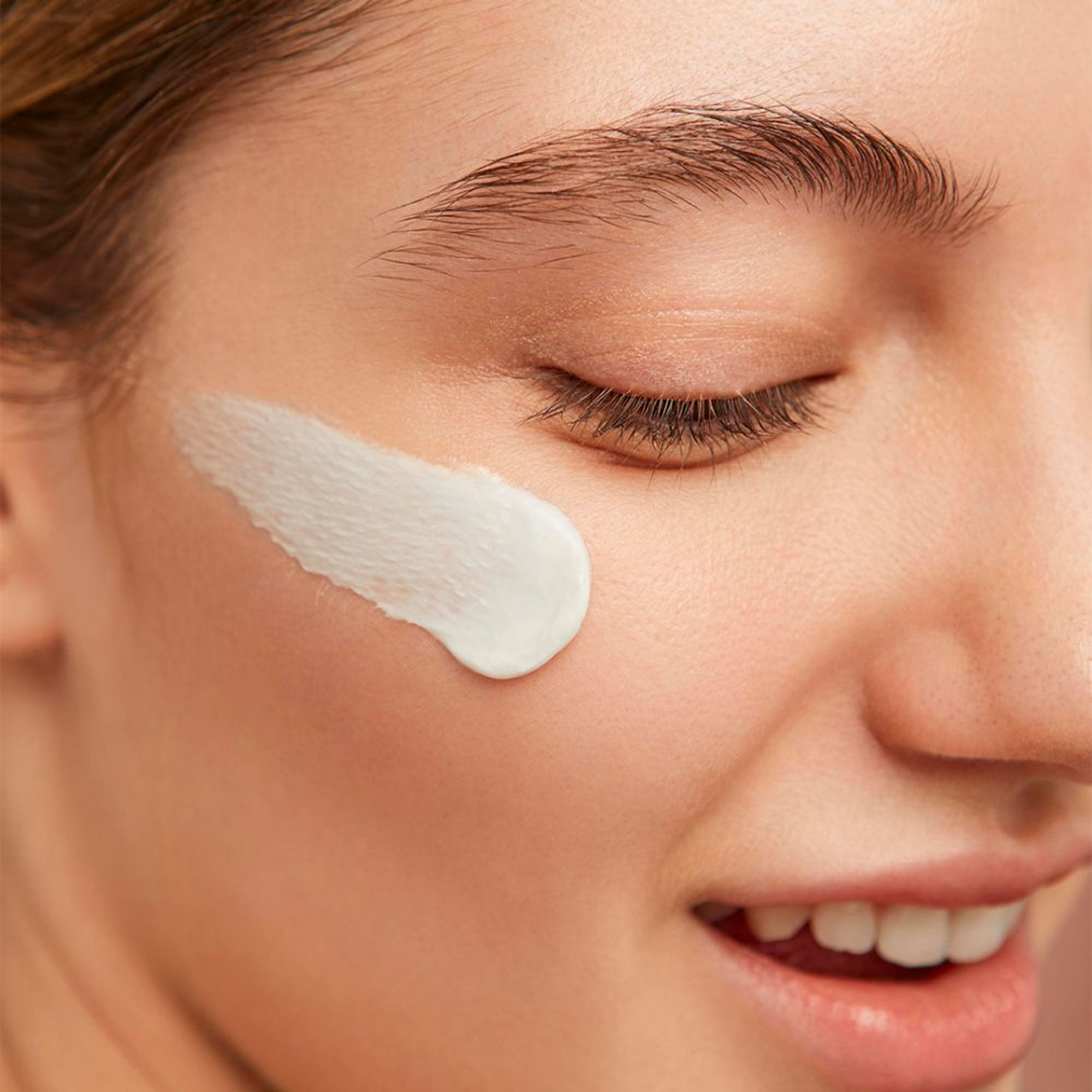 Makeup Revolution Skincare Hyaluronic Acid Cleanser