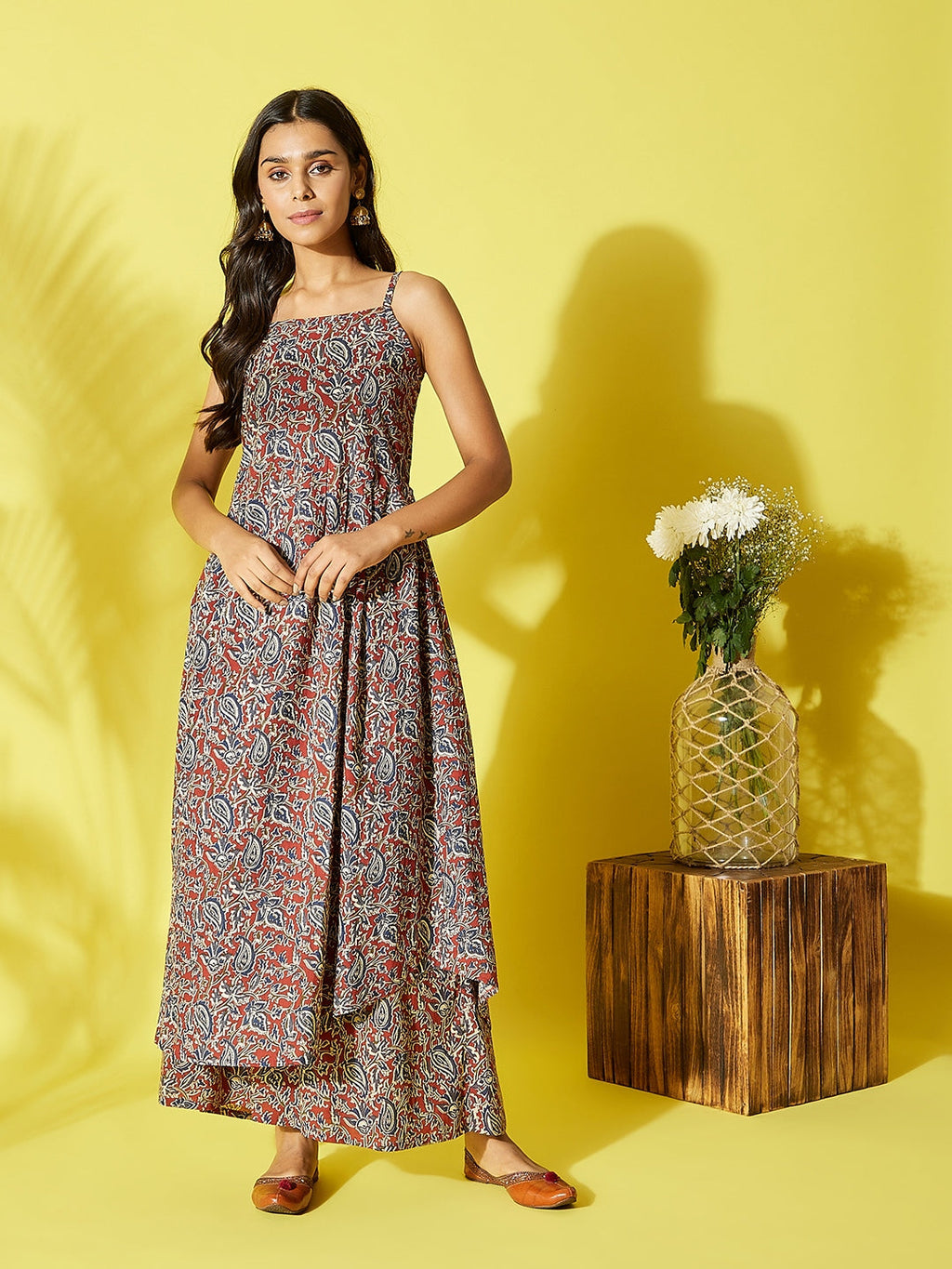 InWeave Women's Maroon Kalamkari Strappy Set