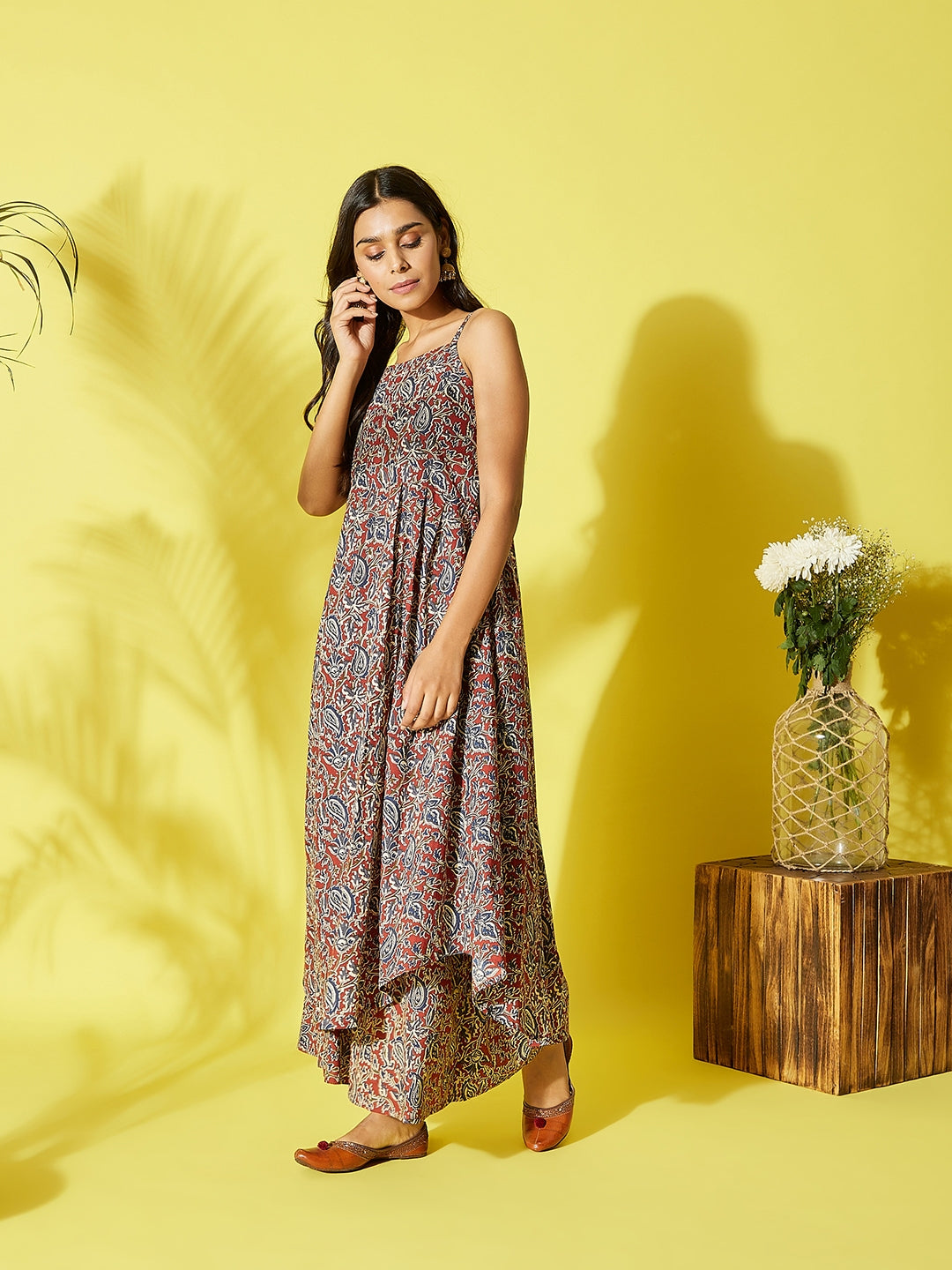 InWeave Women's Maroon Kalamkari Strappy Set