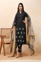 Vaasva Women Black Embroidered Suit Set - Distacart