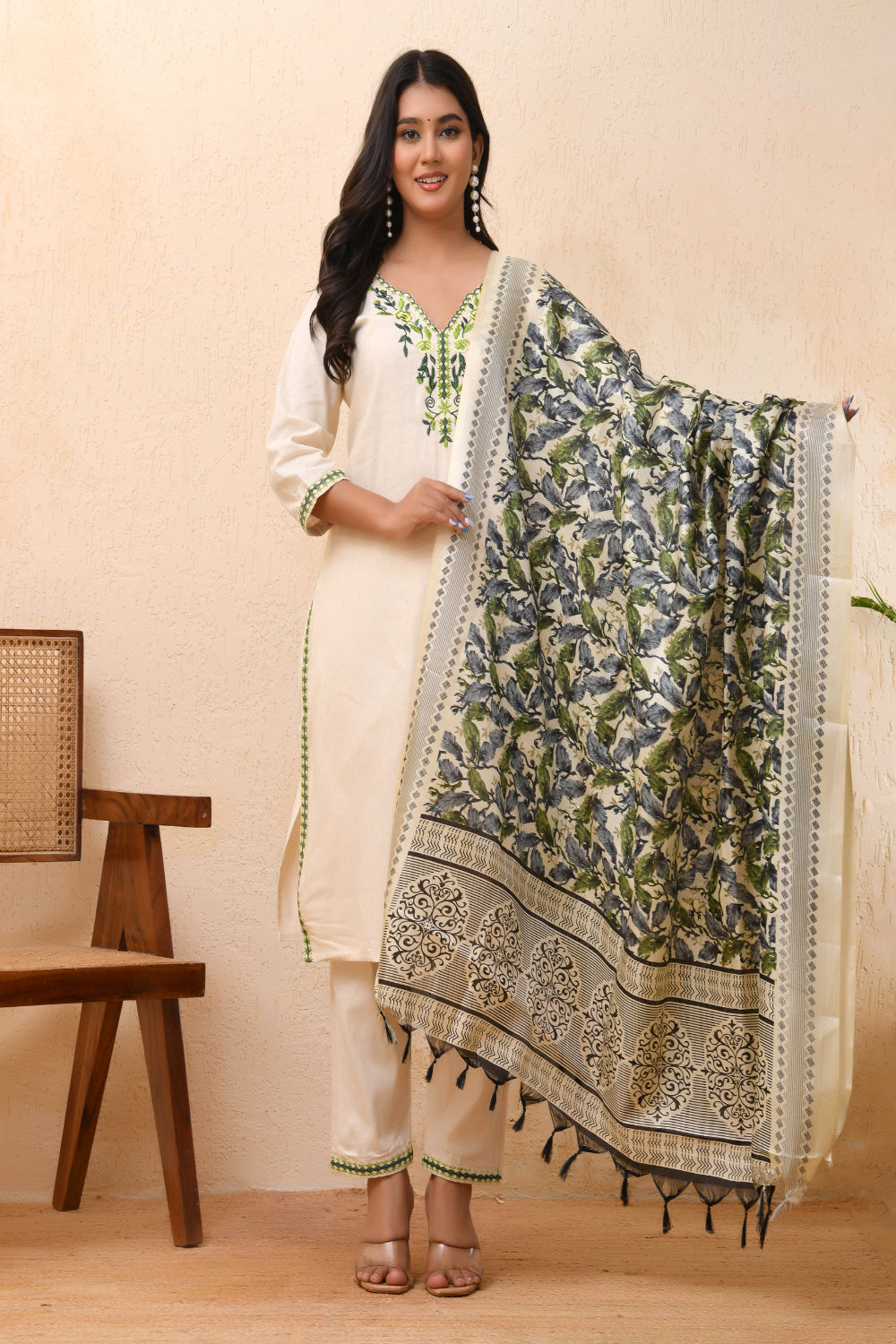 Vaasva Women Cream Embroidered Suit Set - Distacart