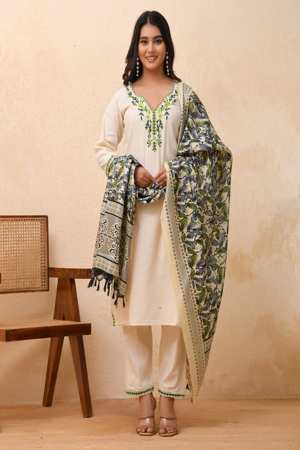 Vaasva Women Cream Embroidered Suit Set - Distacart