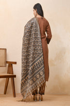 Vaasva Women Brown Embroidered Suit Set - Distacart