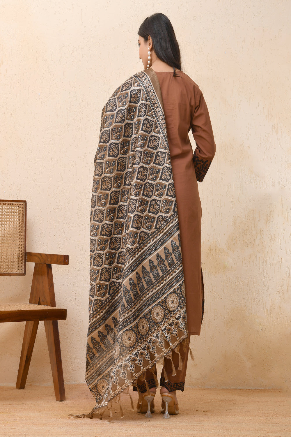 Vaasva Women Brown Embroidered Suit Set - Distacart
