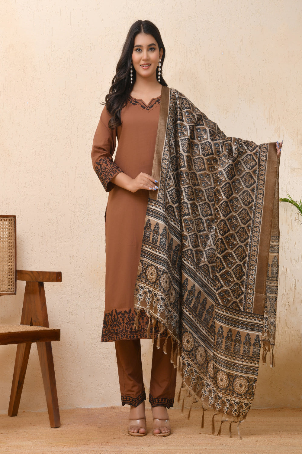 Vaasva Women Brown Embroidered Suit Set - Distacart