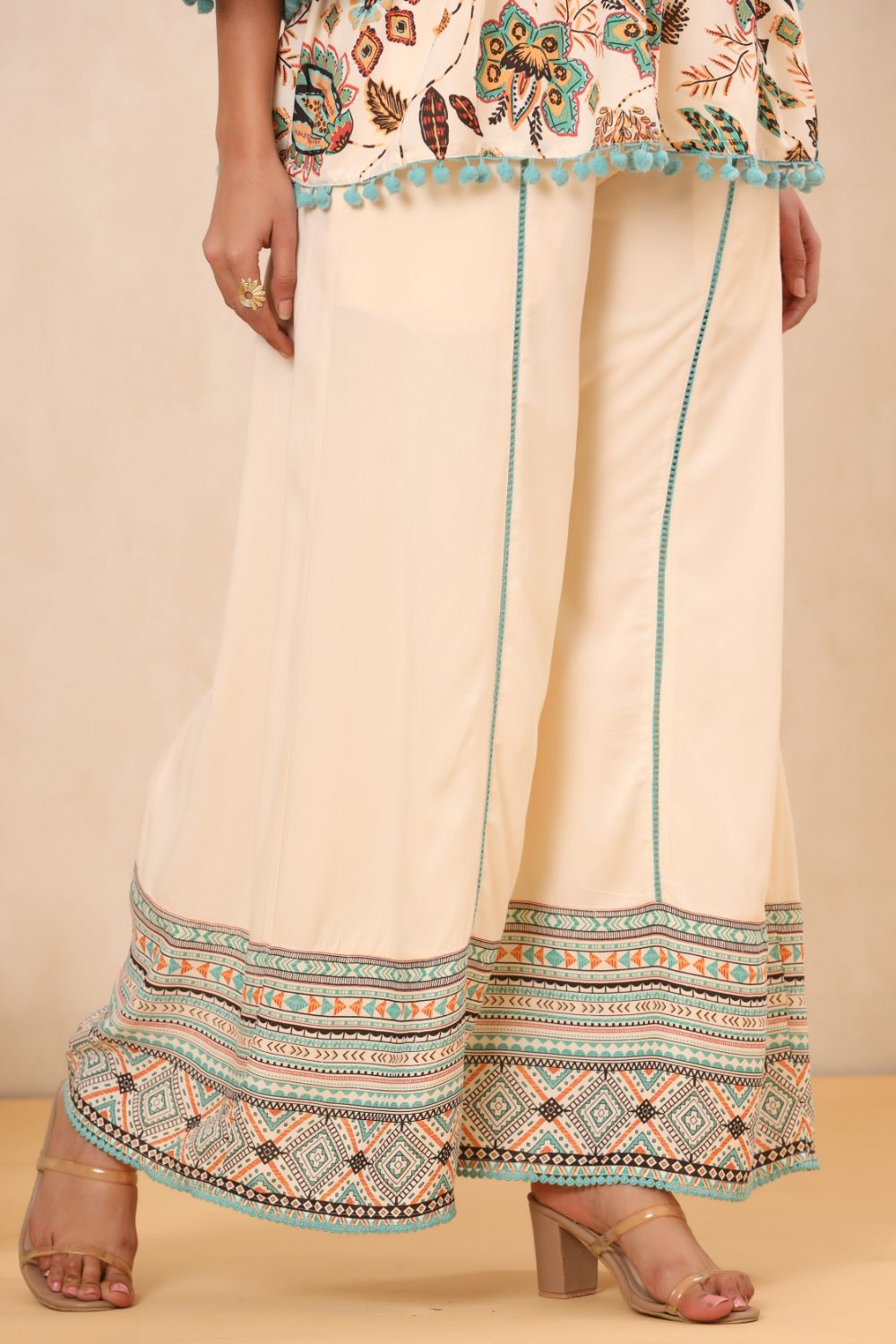 Juniper Womens Ivory Floral Printed Rayon Clothing Set - Distacart