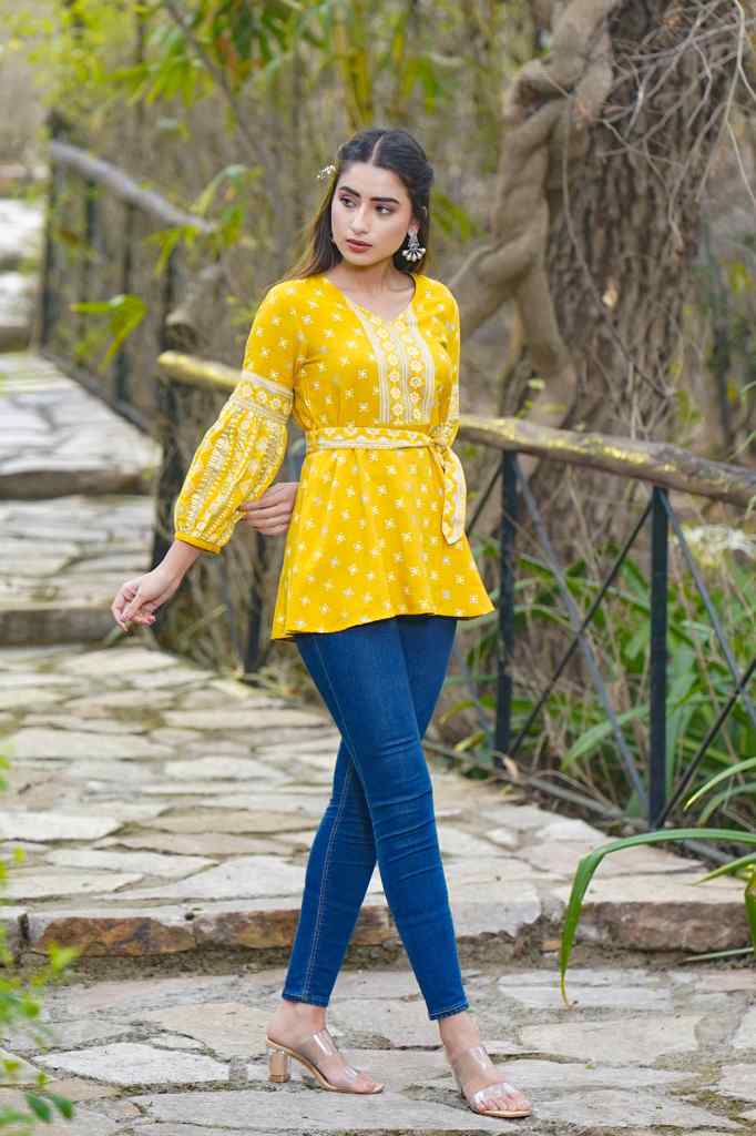 Juniper Women's Mustard Geometric Printed Rayon Flex Peplum Tunic