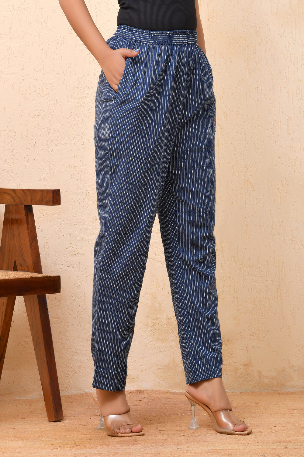 Vaasva Women Royal Blue Straight Pant