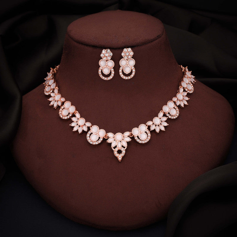 Tehzeeb Creations Gold Pleate White Choker Necklace With Stud