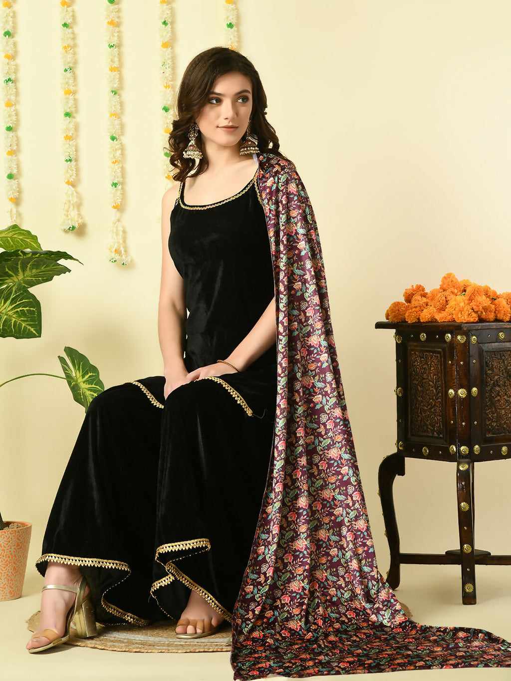 Myshka Women's Black Velvet Kurti & Sharara With Dupatta Party Sets