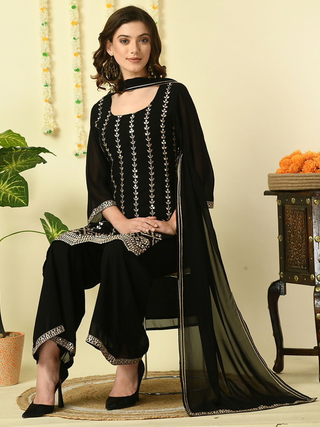 Myshka Women's Black Georgette Kurta & Palazzos With Dupatta Party Sets