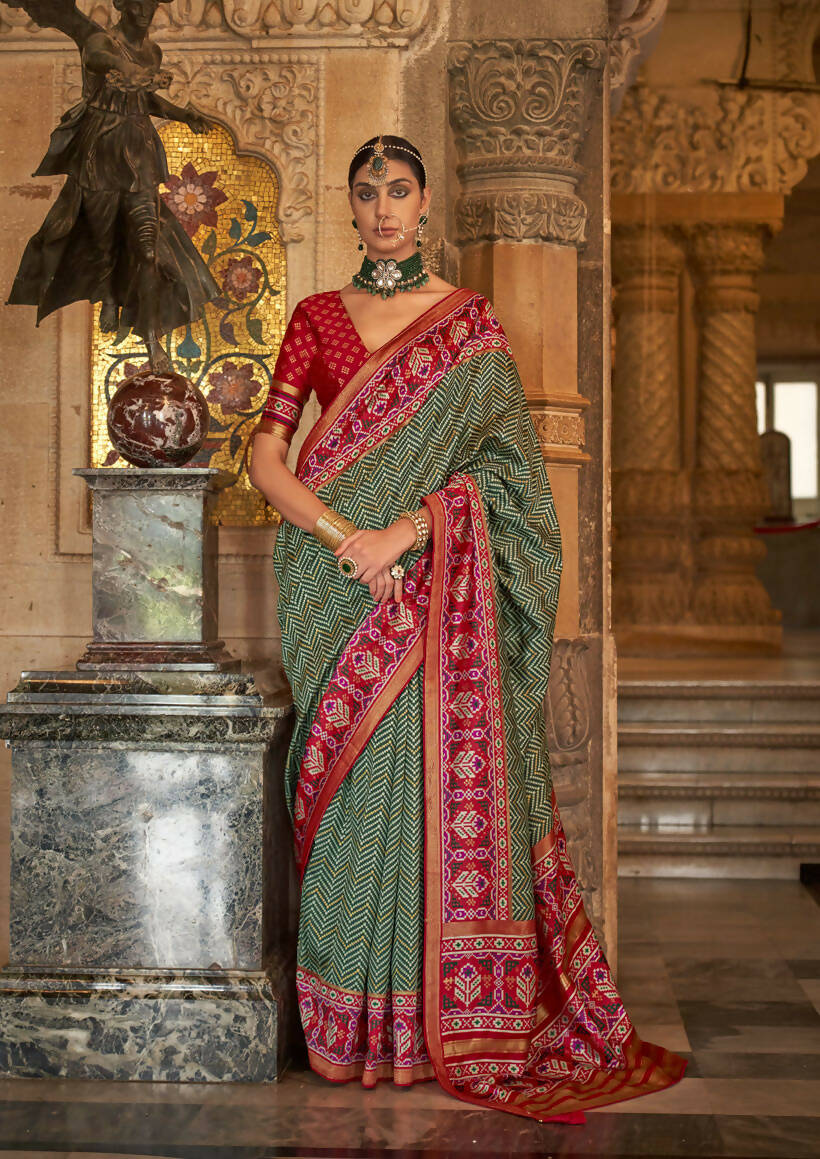 Siam Green Banarasi Weaving, Ultra Aqua Finish, Zari Work Banarasi Silk Saree - Rath Kunti