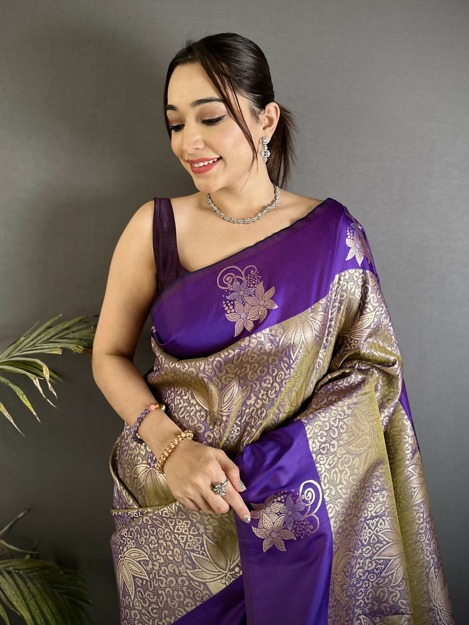 Joban Fashion Purple Intricate Zari Weaving Soft Silk Dharmavaram Saree - Distacart