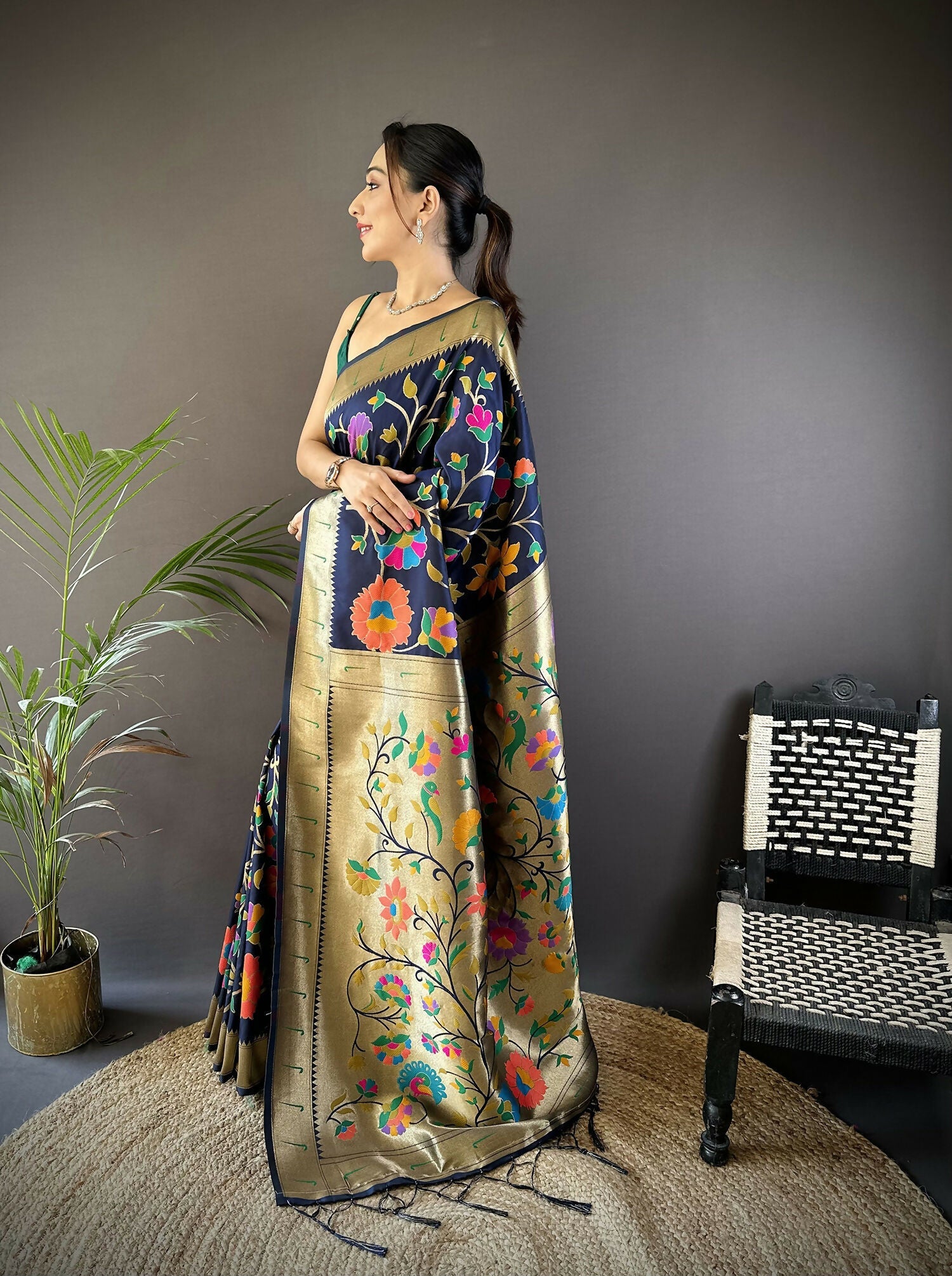 Joban Fashion Navy Blue Zari Woven Floral Motifs Soft Silk Paithani Silk Saree - Distacart