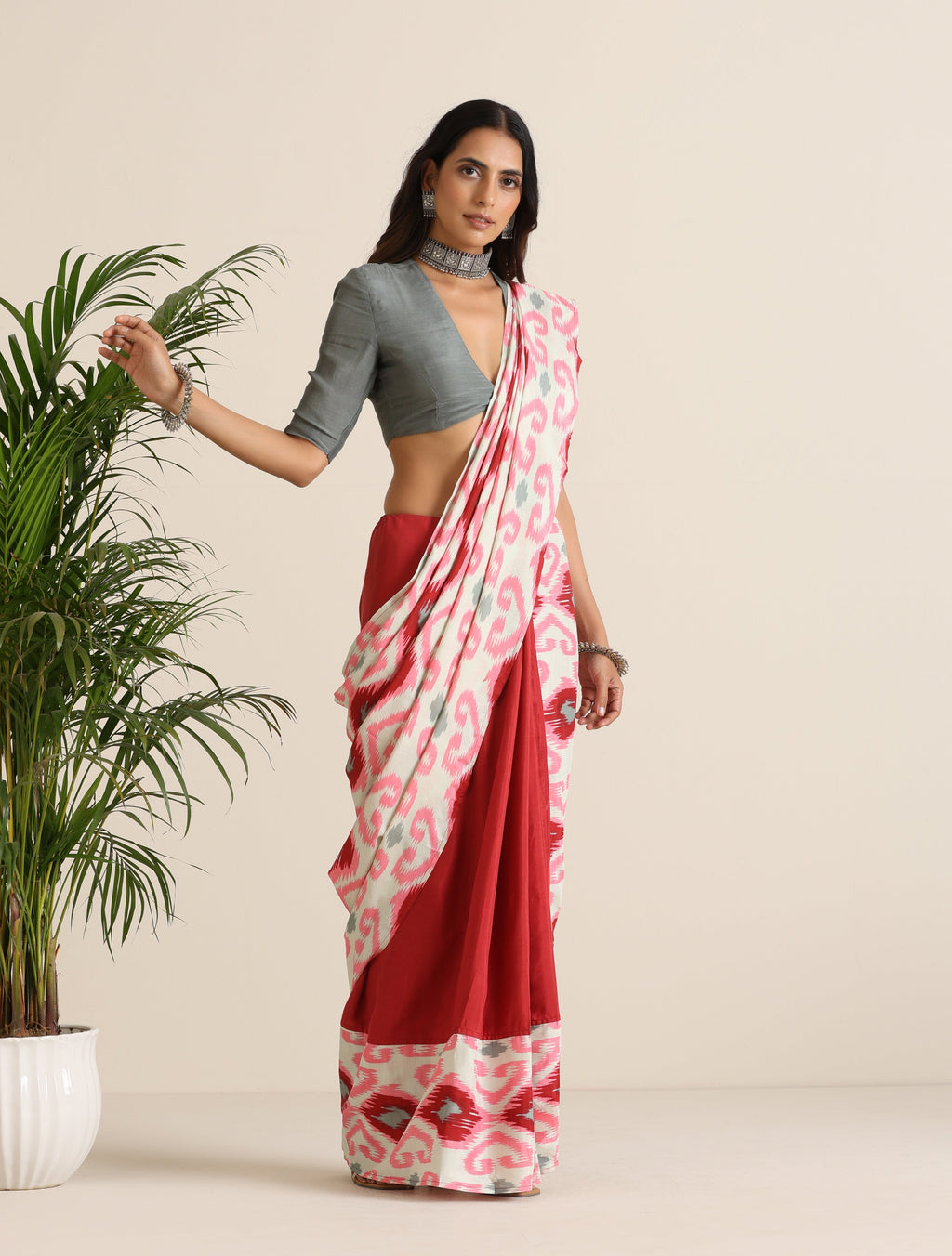 trueBrowns Maroon Grey Muslin Ikat Saree