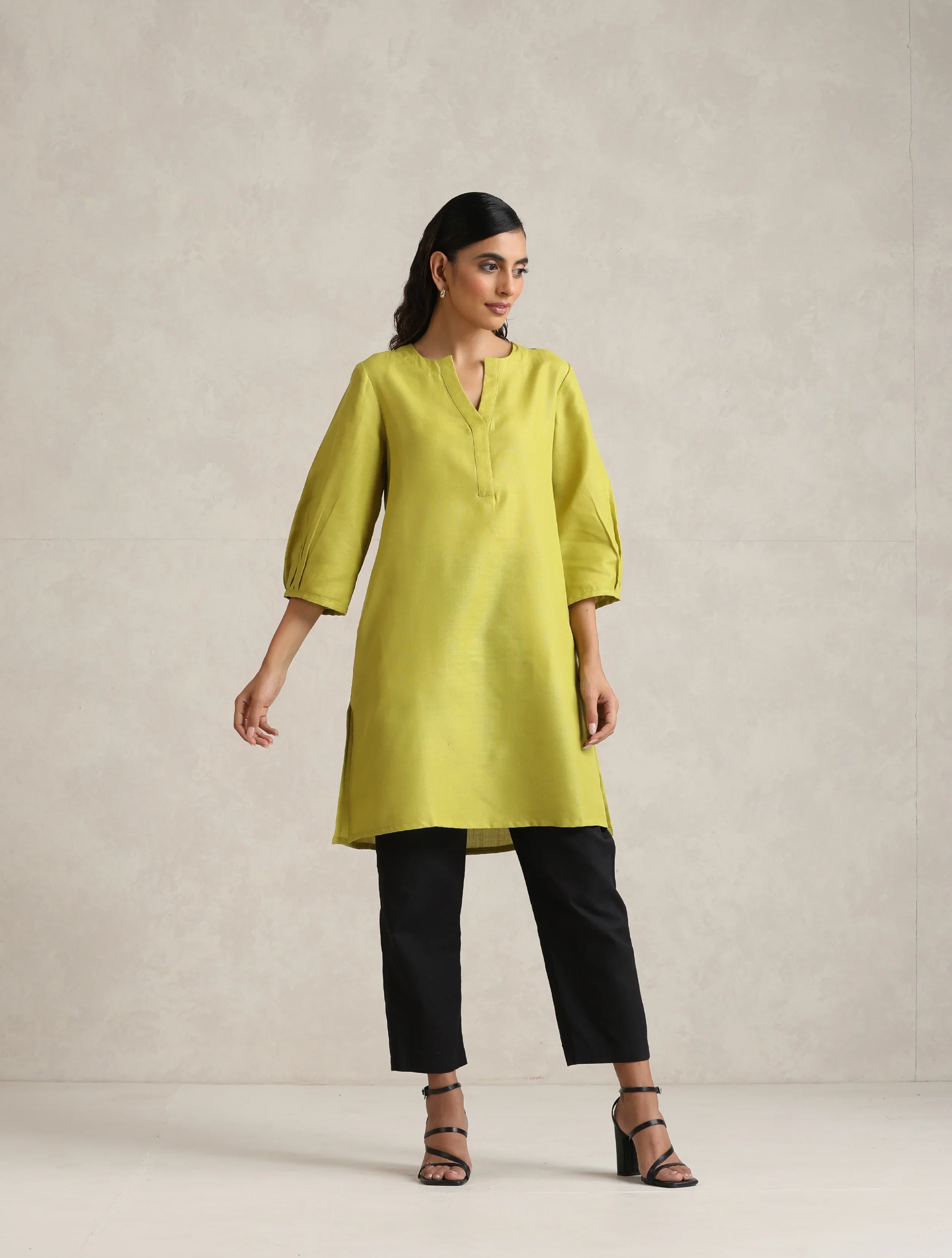 trueBrowns Green Cotton Blend Short Kurta - Distacart