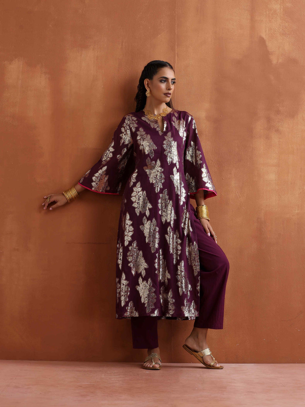 trueBrowns Purple Metallic Straight Kurta Set - Distacart