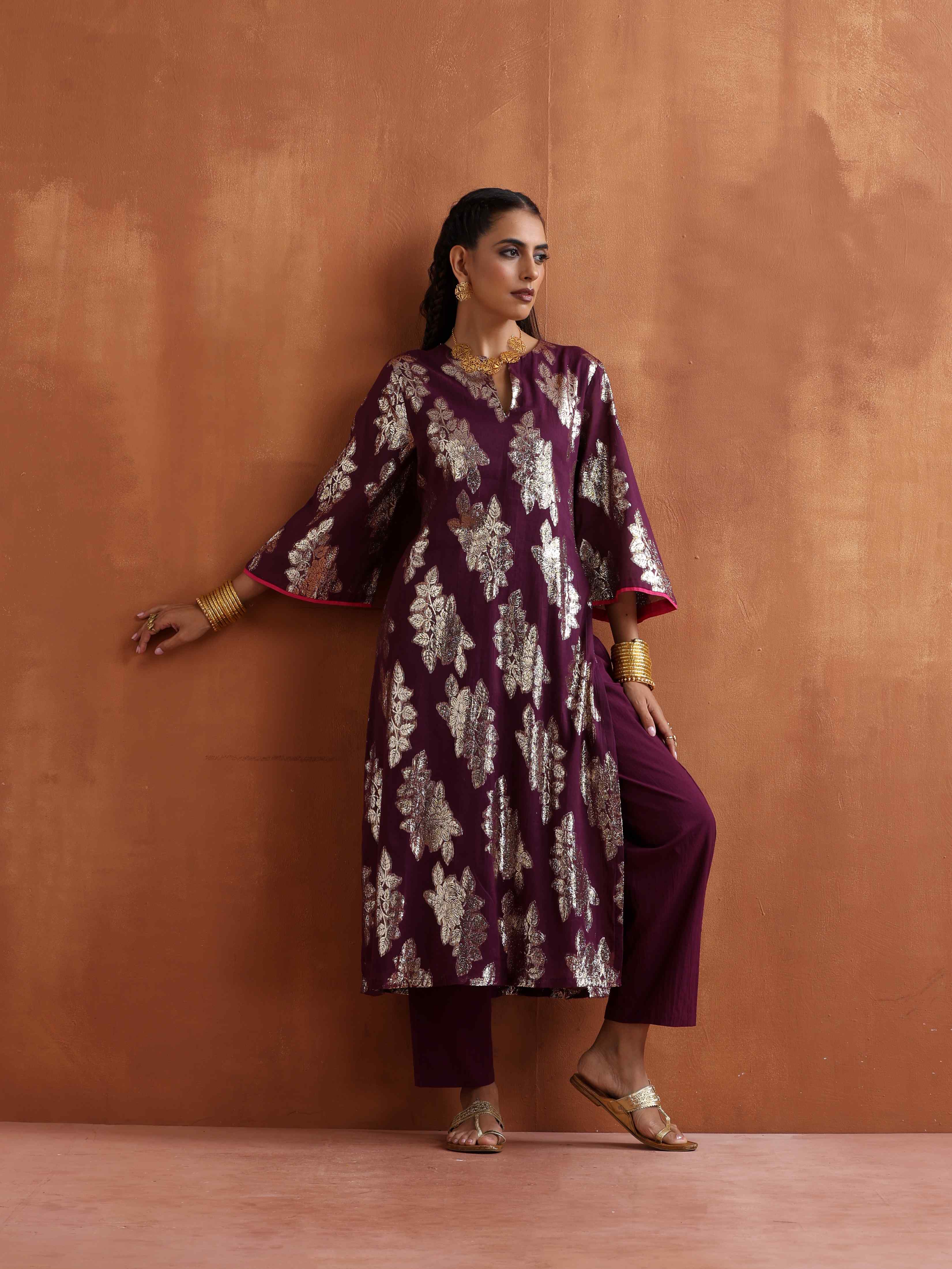 trueBrowns Purple Metallic Straight Kurta Set - Distacart