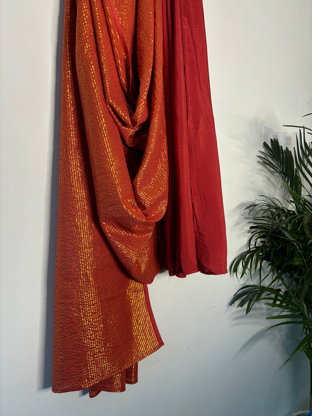 trueBrowns Rust Metallic Saree