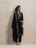 trueBrowns Purple Velvet Embroidered Kurta Pant Dupatta Set - Distacart