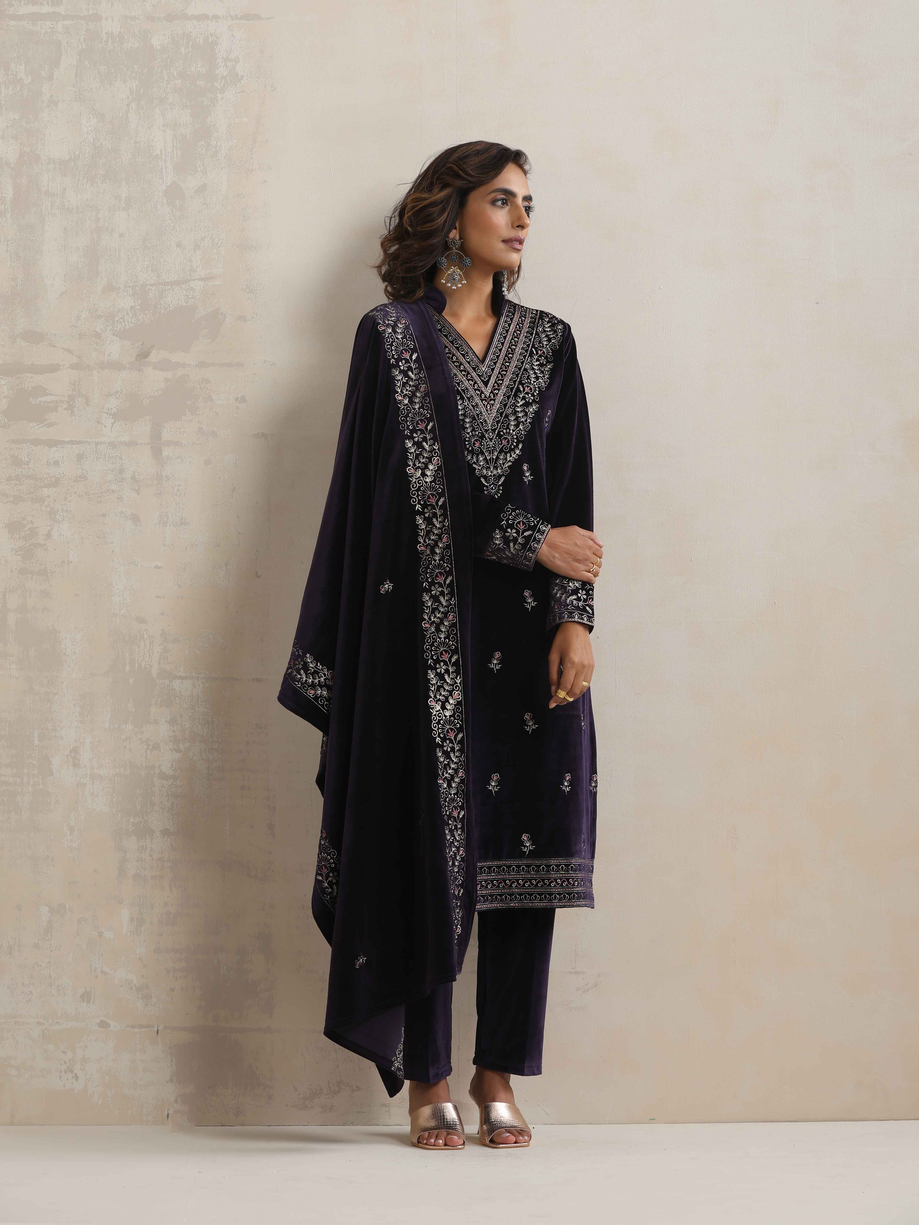 trueBrowns Purple Velvet Embroidered Kurta Pant Dupatta Set - Distacart