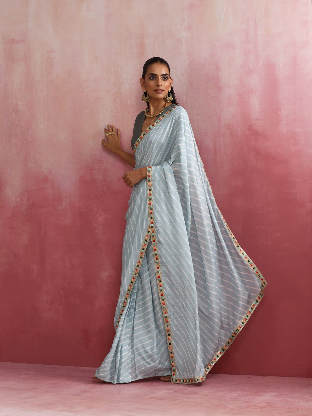 trueBrowns Grey Muslin Silk Saree