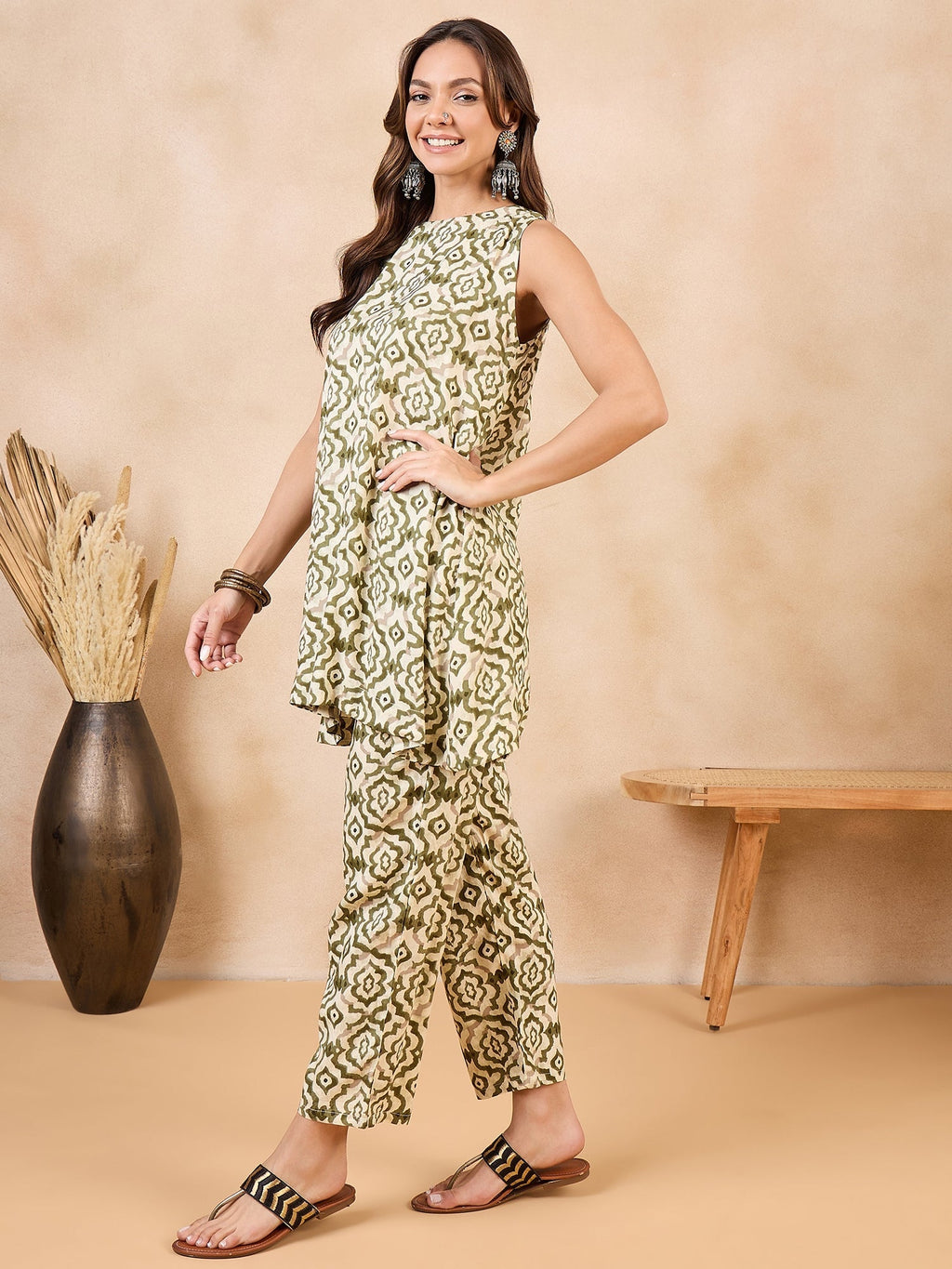 InWeave Mehandi Green White Moroccan Print Round Neck Kurta Set