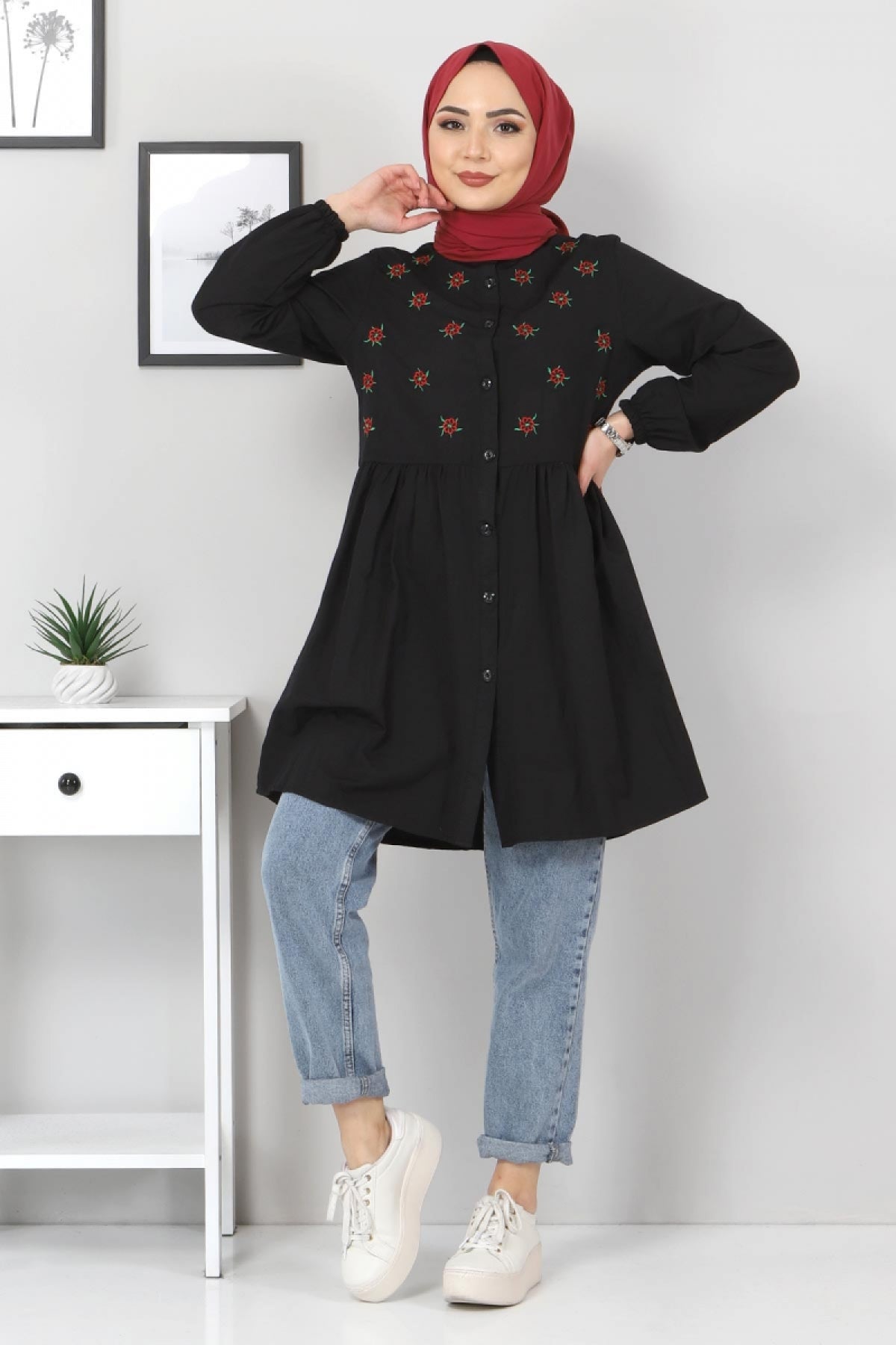 Pimu Muslim Wear Women's Embroidered Top - Black
