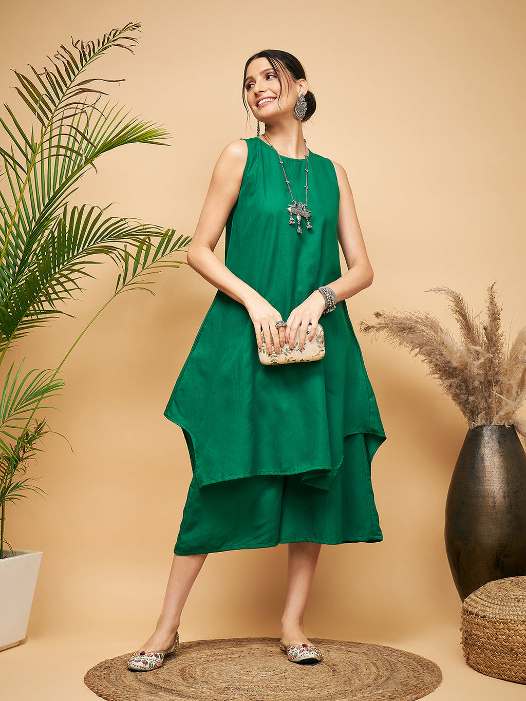 InWeave Women's Forest Green Short Kurta Palazzo Set