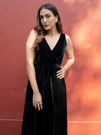 trueBrowns Black Velvet Sleeveless Dress - Distacart