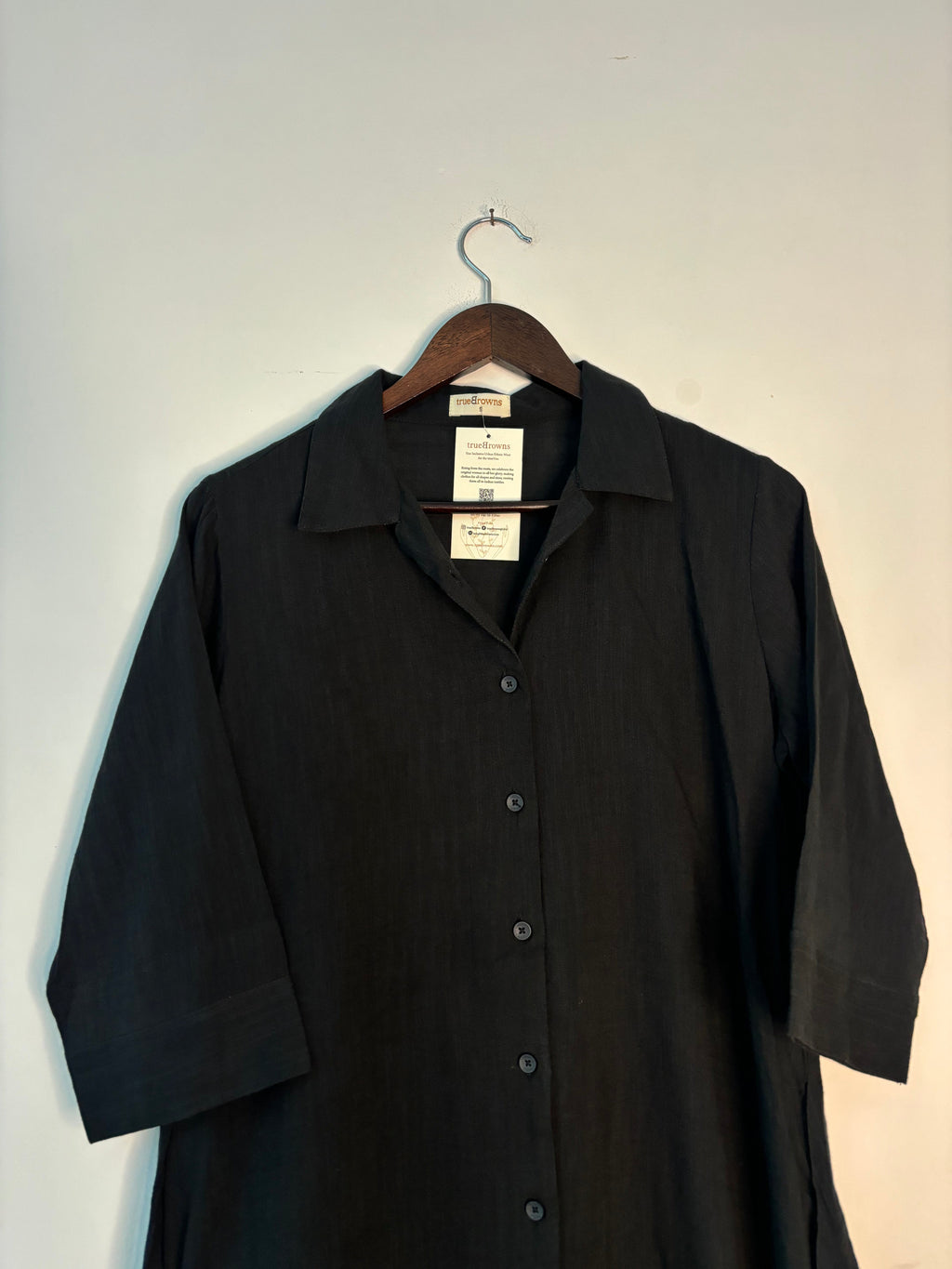 trueBrowns Black Slub Short Shirt Top