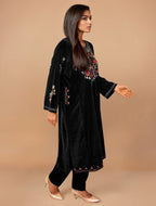 trueBrowns Black Velvet Embroidered Kurta Set - Distacart