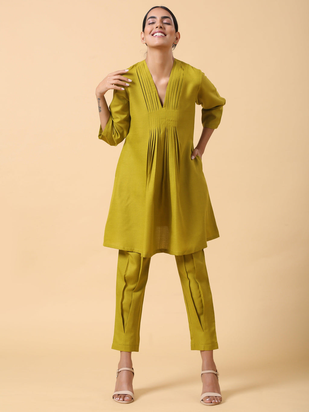 trueBrowns Cotton Linen Lime Green Pleated Co-Ord Set | Relove - Distacart