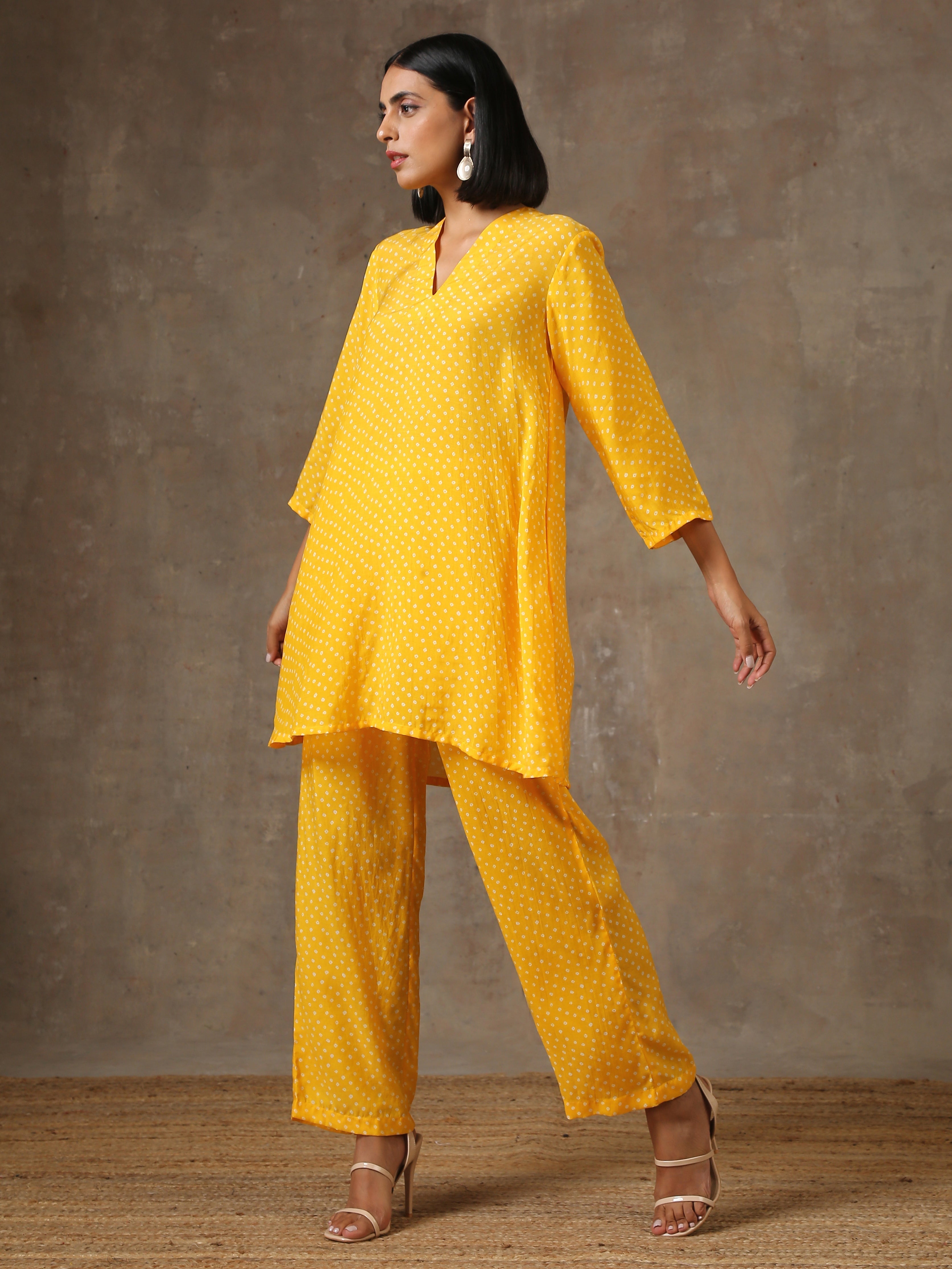 trueBrowns Yellow Bandhani Flare Printed Silk Co-Ord Set | Relove - Distacart