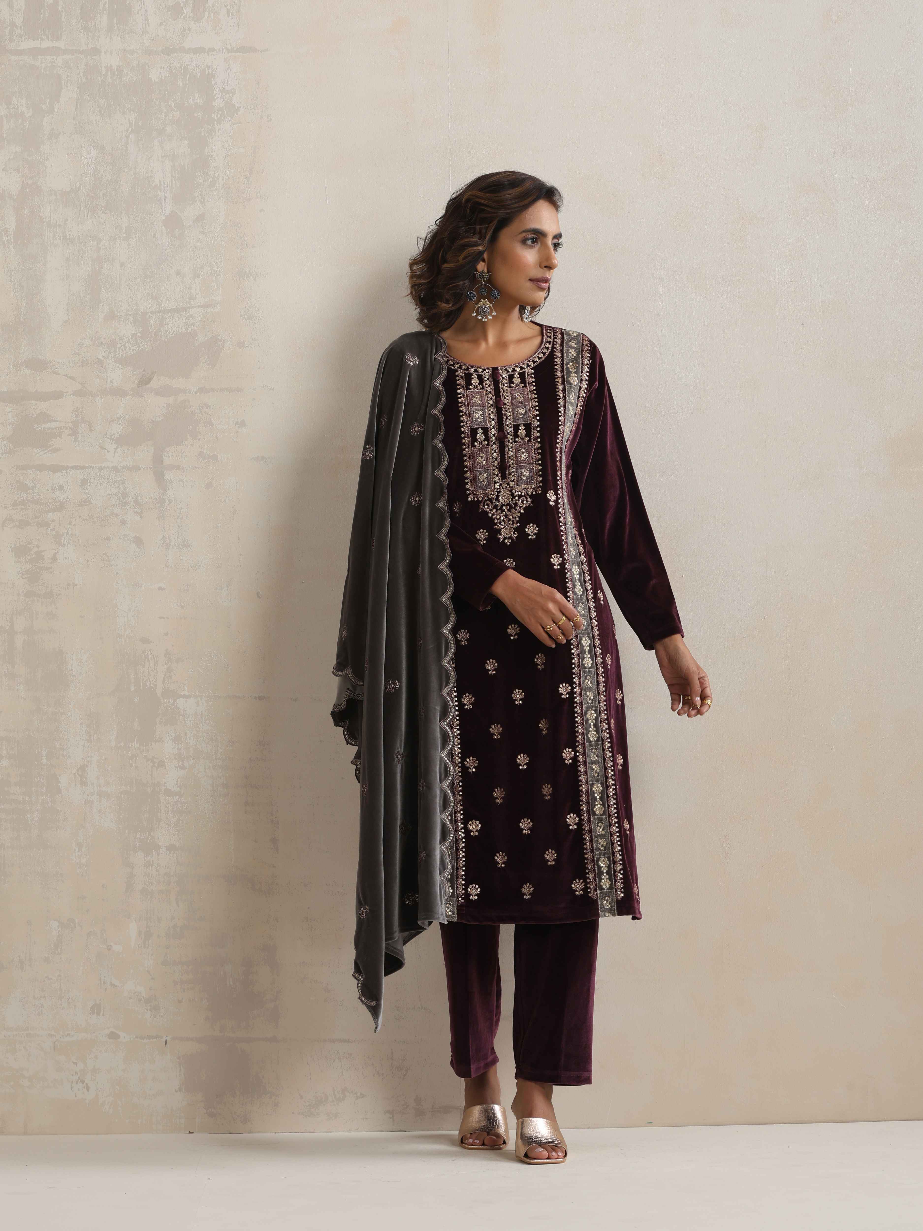 trueBrowns Purple Velvet Embroidered Kurta Pant Dupatta Set - Distacart