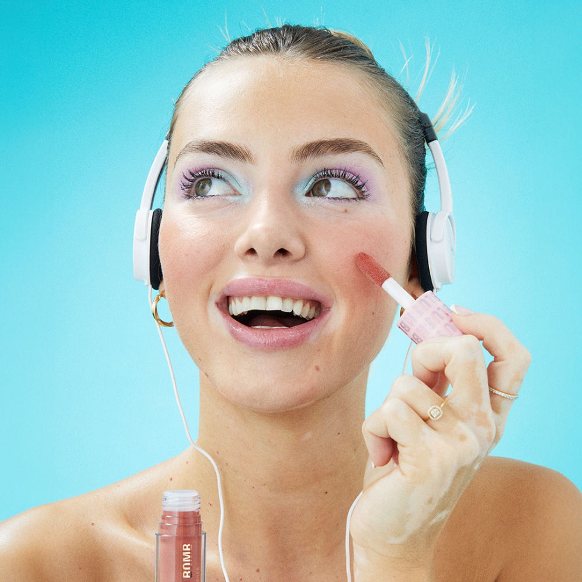 Makeup Revolution Y2K Baby Blush Bomb - That's Fly Nude - Distacart
