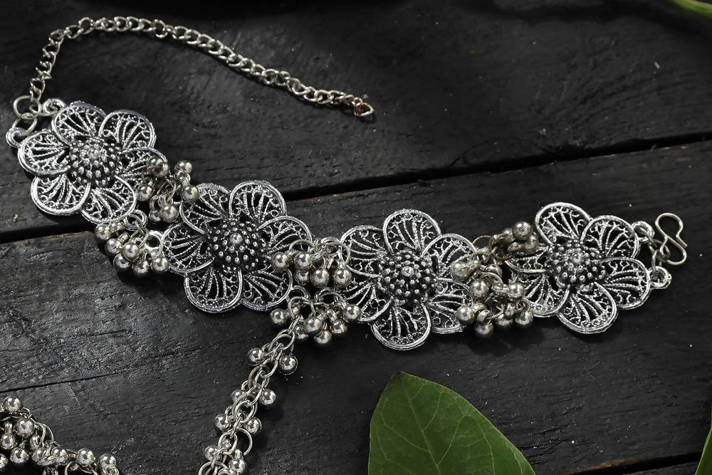 Mominos Fashion Kamal Johar Oxidised Silver-Plated Floral Design Bracelet