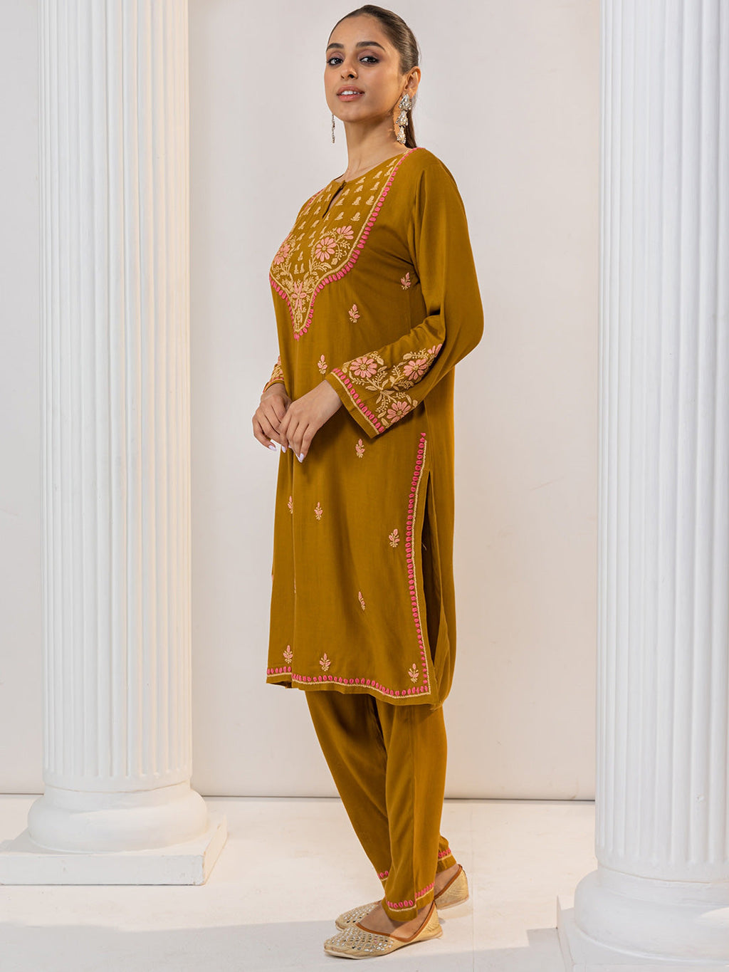 HOUSE OF KARI Floral Embroidered Chikankari Kurta With Palazzo