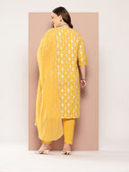 Sztori Plus-Size Gotta Patti Ethnic Motif Print Pure Cotton Kurta with Trousers & Dupatta